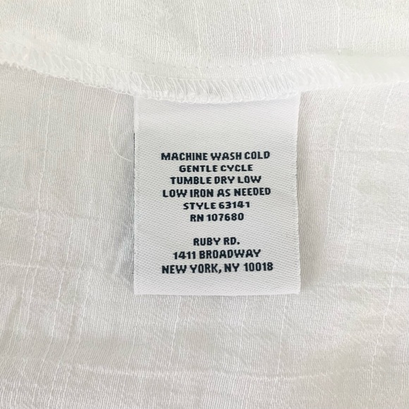 3/$25 RUBY RD Blouse - Medium - Picture 4 of 4